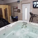 Robitel Wellness Vendeghaz Veszprem-gyulafiratot بيت ضيافة 4*