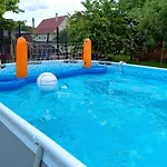 بيت ضيافة Robitel Wellness Vendeghaz Veszprem-gyulafiratot 4*