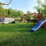 بيت ضيافة Robitel Wellness Vendeghaz Veszprem-gyulafiratot 4*