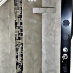 بيت ضيافة Robitel Wellness Vendeghaz Veszprem-gyulafiratot Veszprém