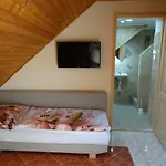 Robitel Wellness Vendeghaz Veszprem-gyulafiratot بيت ضيافة 4*