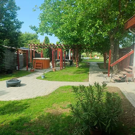 Konukevi Robitel Wellness Vendeghaz Veszprem-gyulafiratot 4*